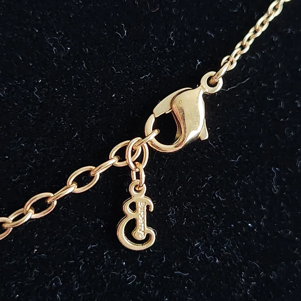 *SPECIAL PRICE* Burberry Vintage Gold Plated Necklace - Picture 4 of 5